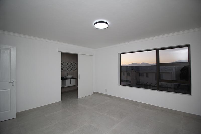 3 Bedroom Property for Sale in Fraaiuitsig Western Cape